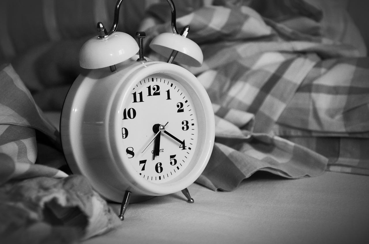Alarm Clock to Calculate How Much Sleep You Need