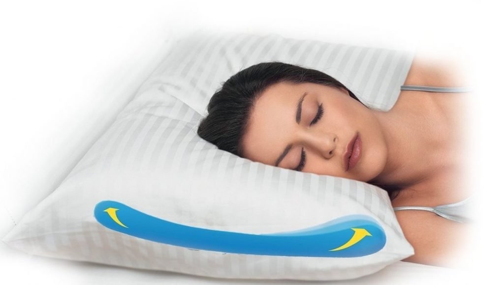 Woman sleeping on her side on a firm pillow