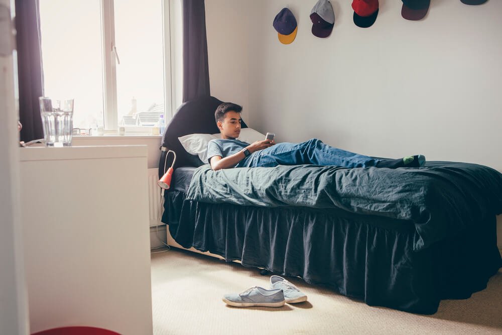 A Teenage Boy Bedroom Decor 